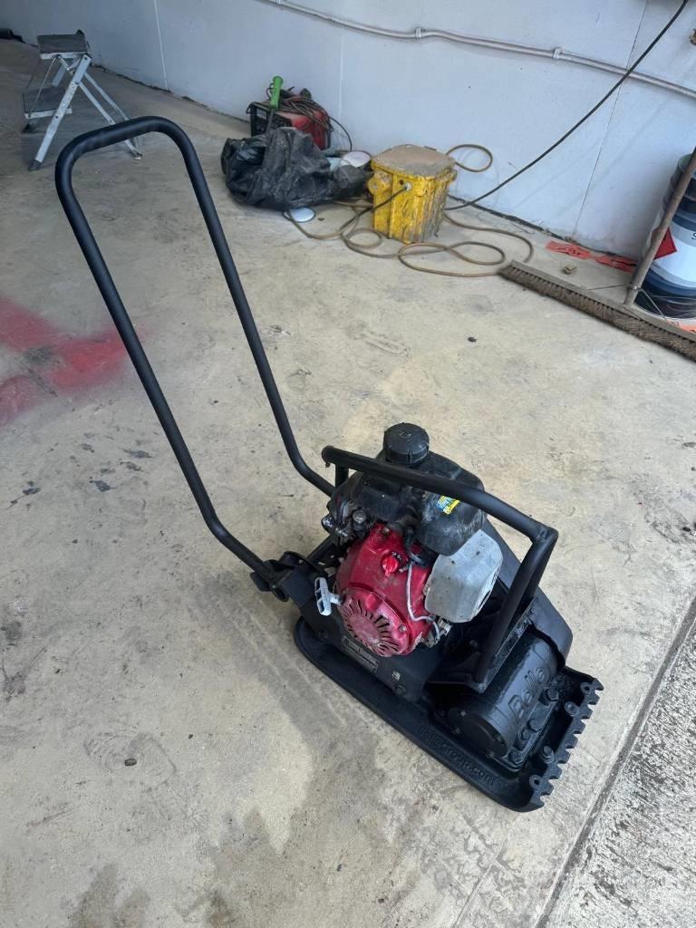 Belle LC3251 Vibroplater
