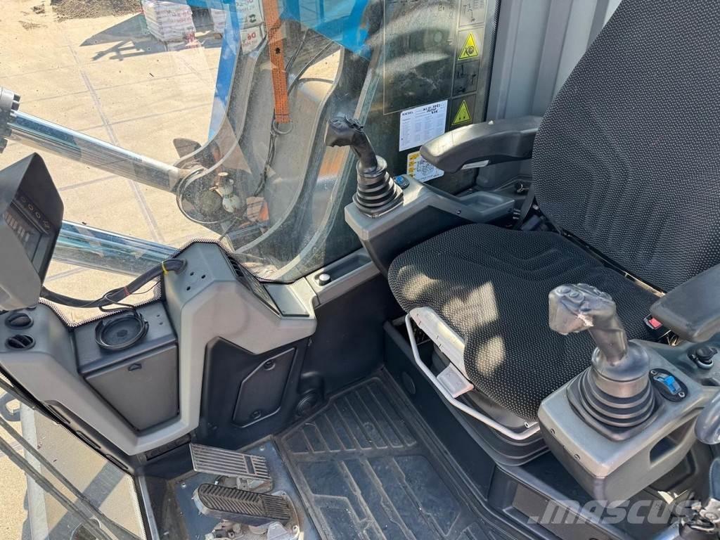 Fuchs MHL 360 T4F Gravemaskiner for avfallshåndtering