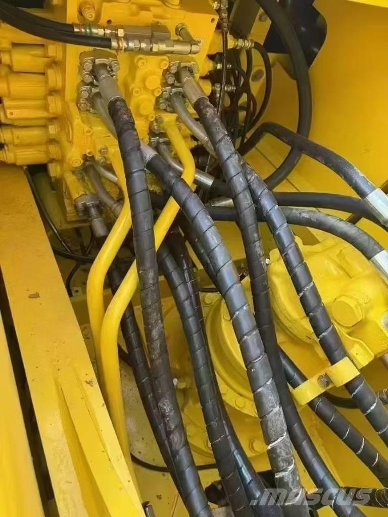 Komatsu PC 240 Beltegraver