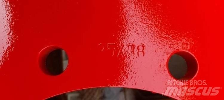 Fendt RIM 25x38 Dekk, hjul og felger