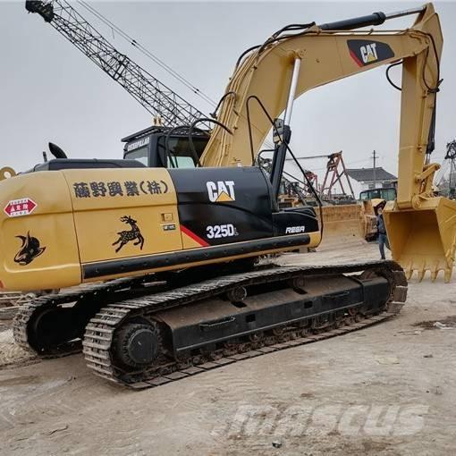 CAT 325DL Beltegraver