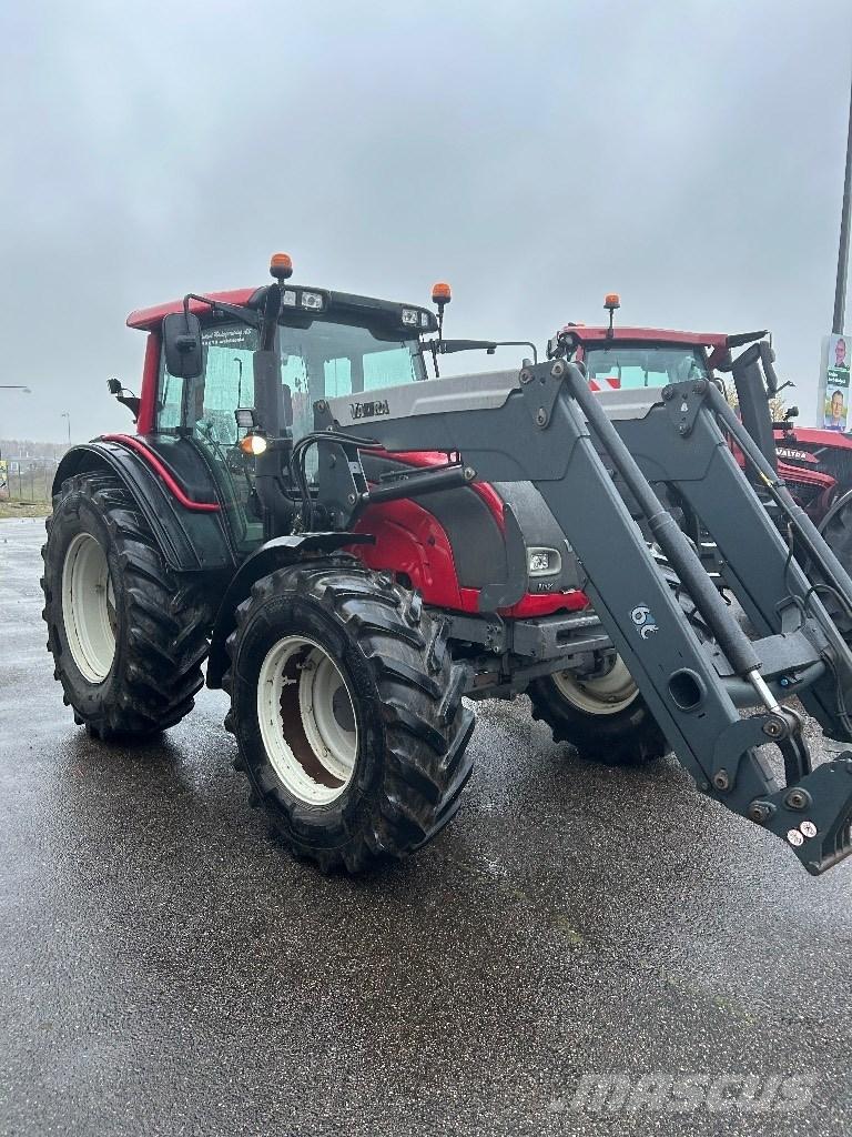 Valtra N 121 Traktorer