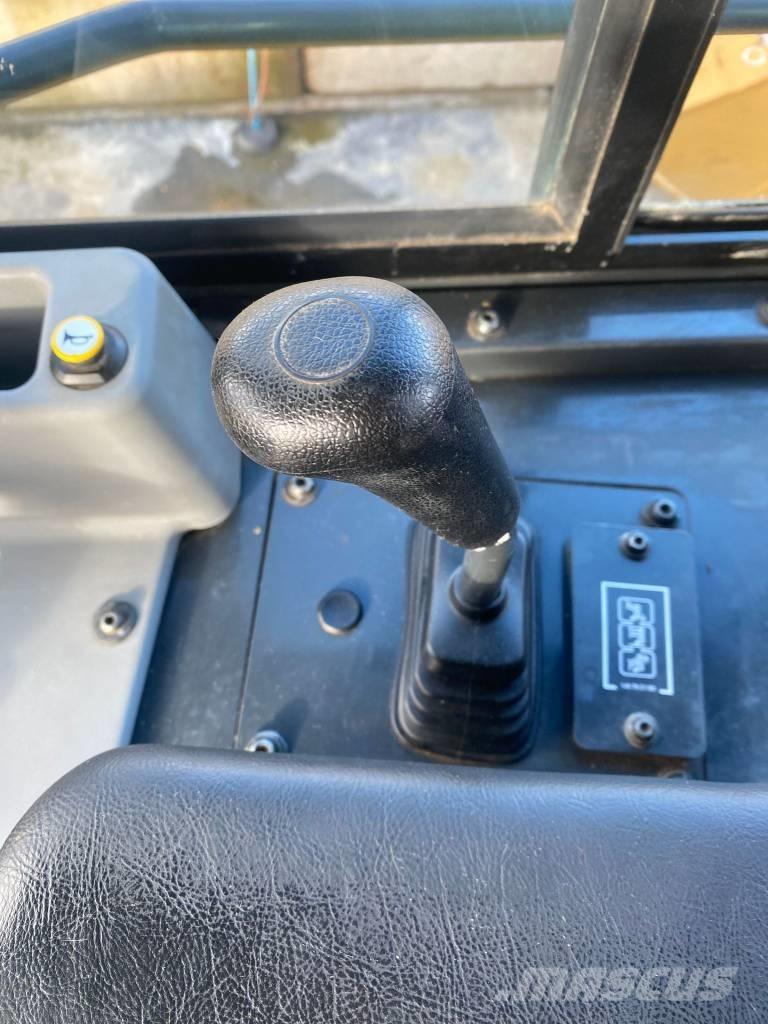 Komatsu D 61 PXi-24 Dozere Beltegående