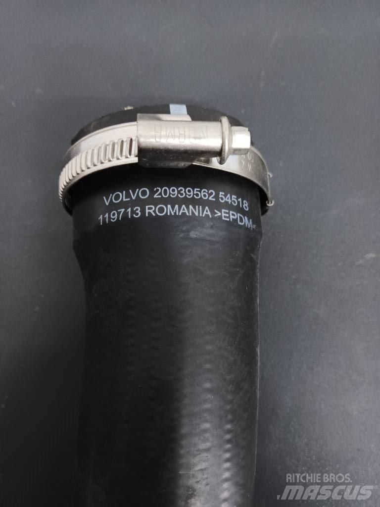 Volvo PIPE 20939562 Motorer
