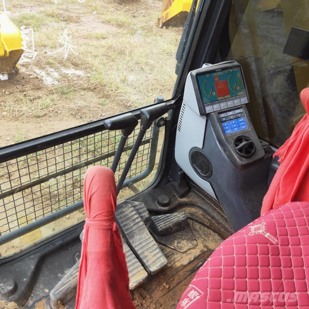 Komatsu PC200-8 Beltegraver