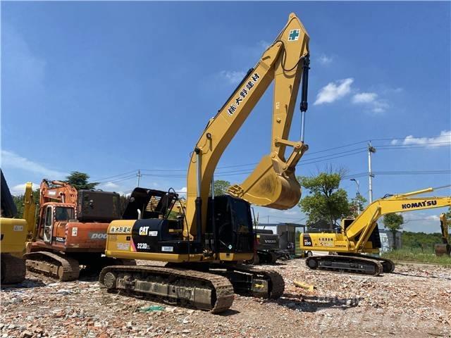 CAT 323D2L Beltegraver