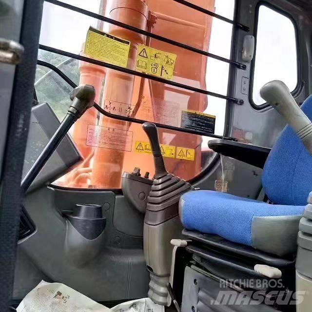 Hitachi EX 120 Beltegraver