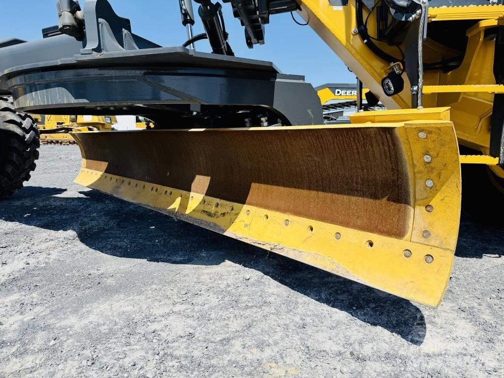 DEERE 672G Veihøvler