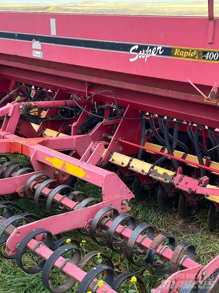 Väderstad Rapid400C Kombinerte såmaskiner