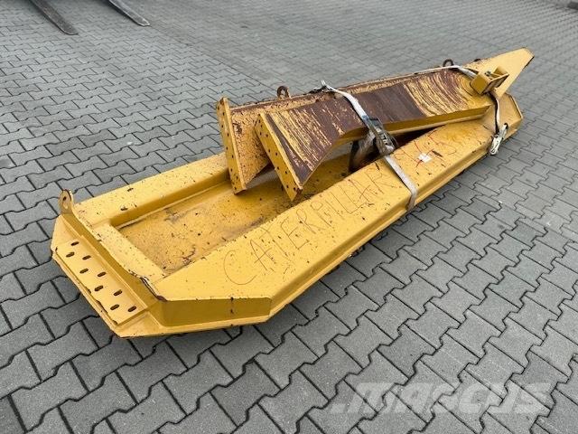 CAT 745 TAIL GATE Rammestyrte Dumpere