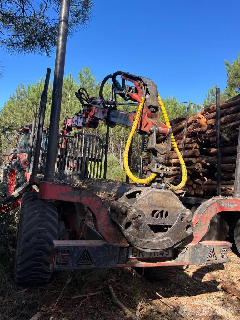 Kubota M 7153 Traktor med skogsutstyr