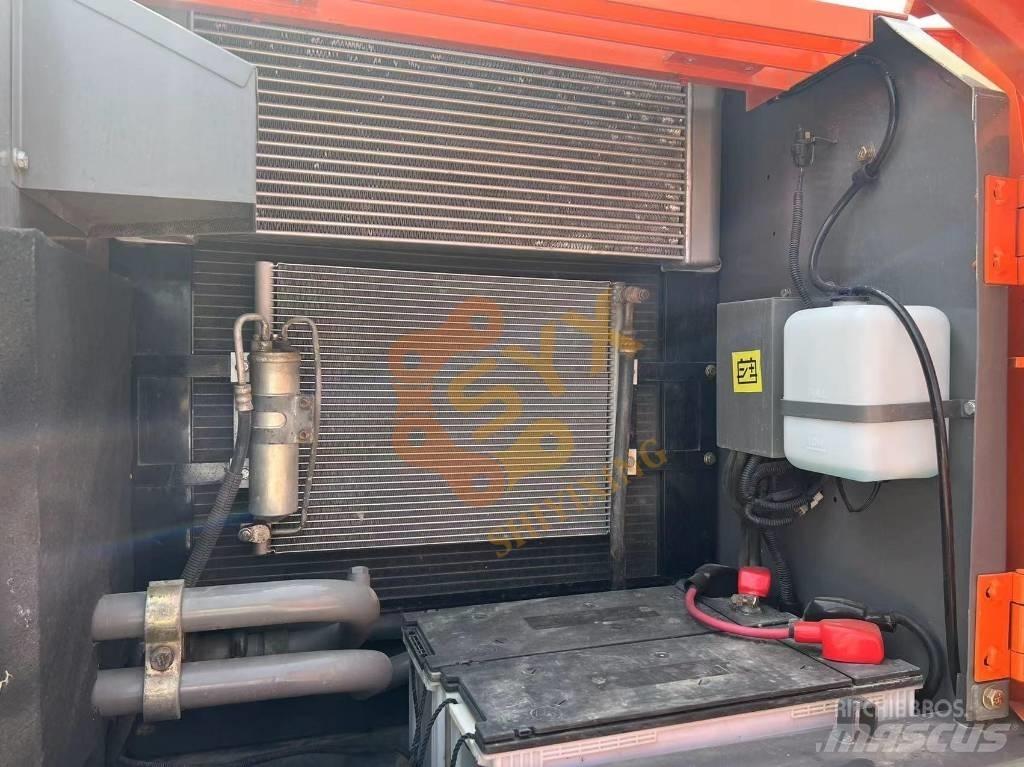 Hitachi ZX 210-3 G Beltegraver
