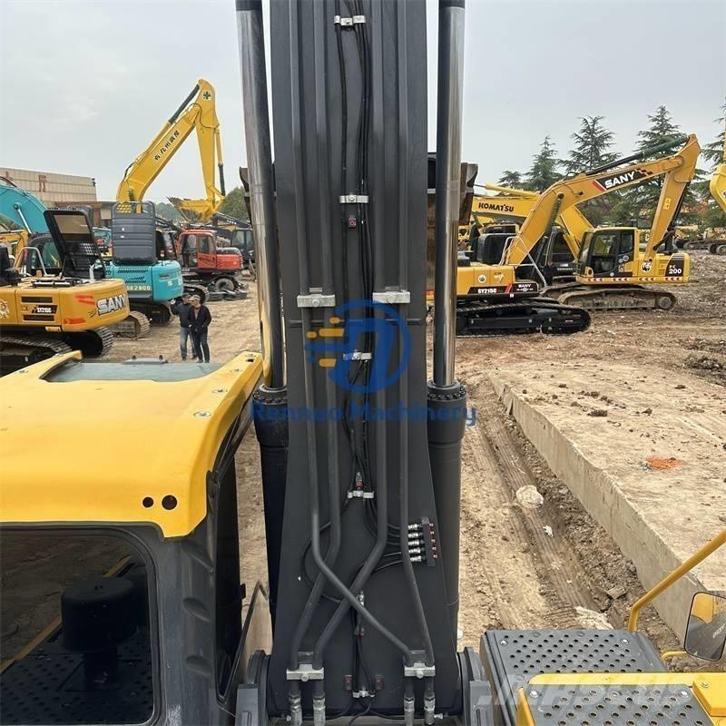 Volvo EC 240 Beltegraver