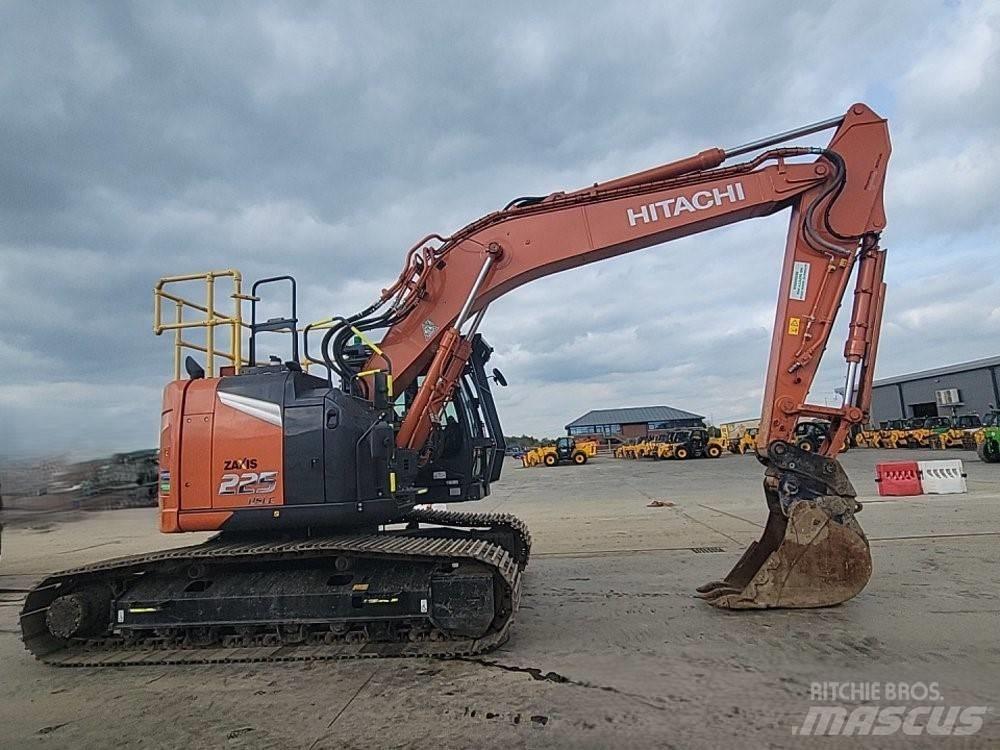 Hitachi ZX225USLC-7 Beltegraver