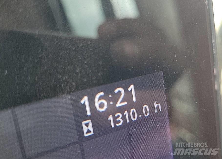 Hitachi ZX225USLC-7 Beltegraver