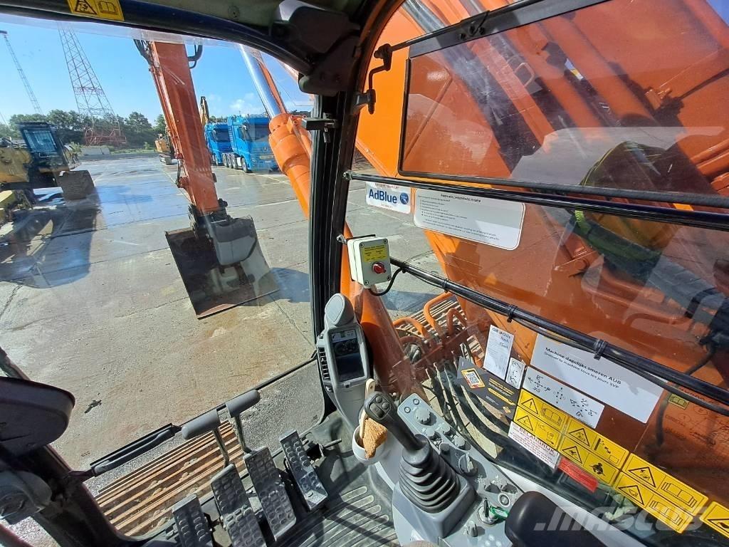 Hitachi ZX300LC-6 Beltegraver