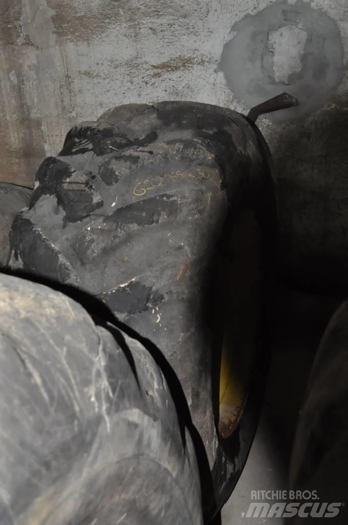 Nokian 620/55x30.5 Dekk, hjul og felger