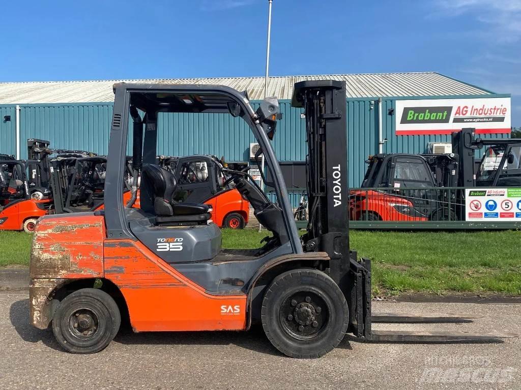 Toyota 02- 8FDF30 Diesel Trucker