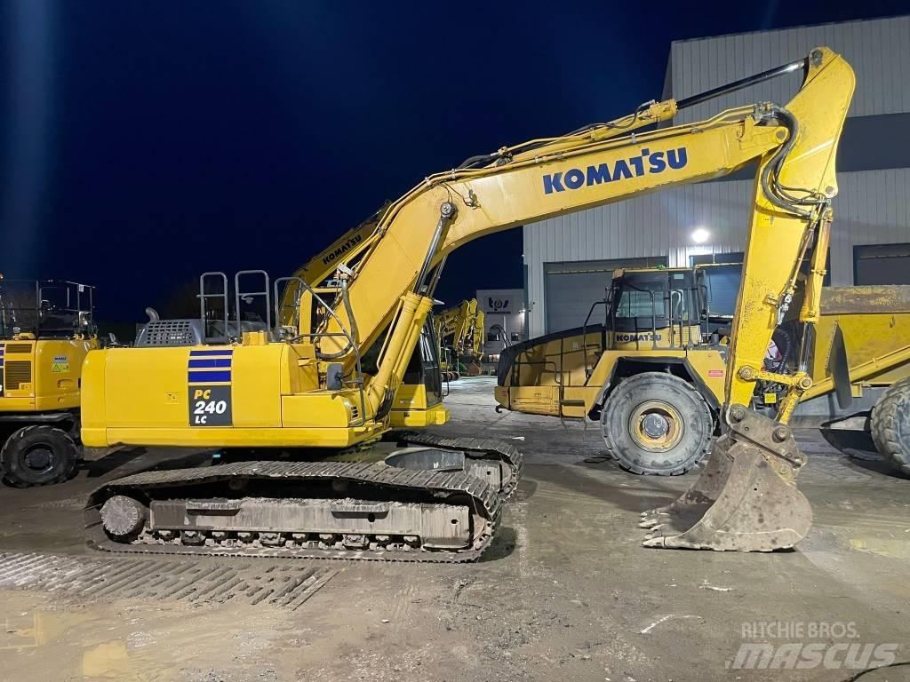 Komatsu PC240LC-10 Beltegraver