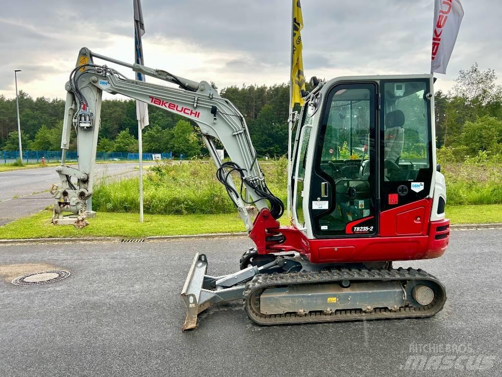 Takeuchi TB 235-2 V3 Minigravere <7t