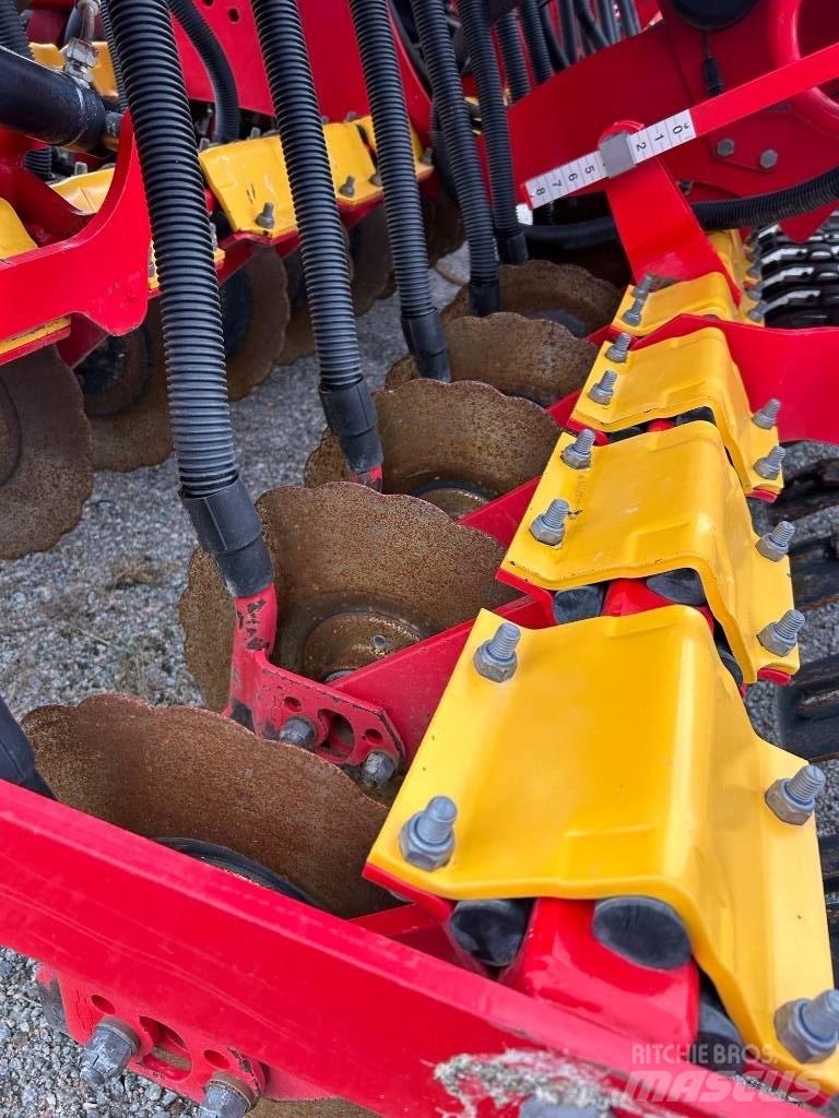 Väderstad Rapid400C Kombinerte såmaskiner