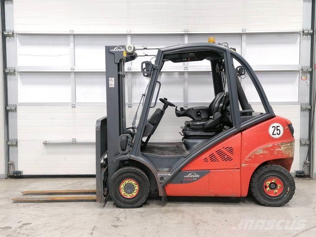 Linde H25D-02 Diesel Trucker