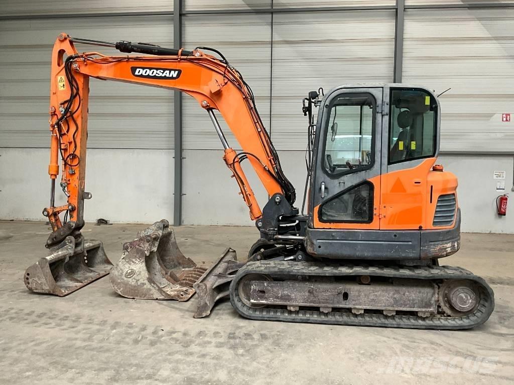 Doosan DX 80 R Midigravere 7 - 12t