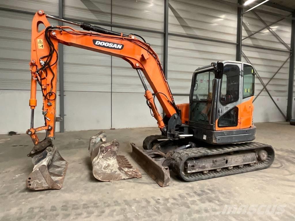 Doosan DX 80 R Midigravere 7 - 12t