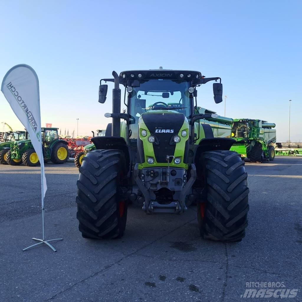CLAAS Axion 830 Traktorer