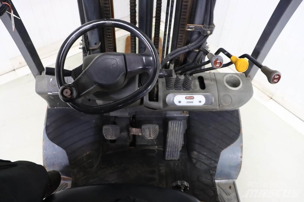 TCM FD25T3 Diesel Trucker