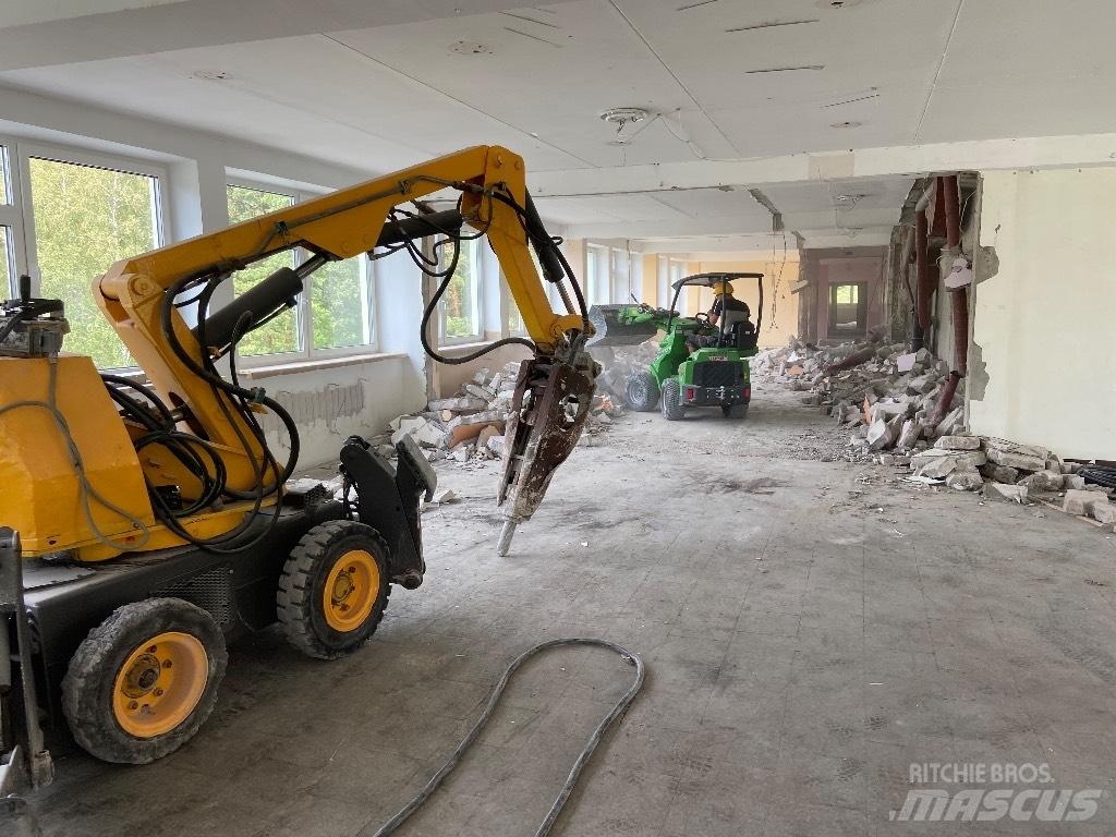 Brokk 250 Gravemaskiner for riving