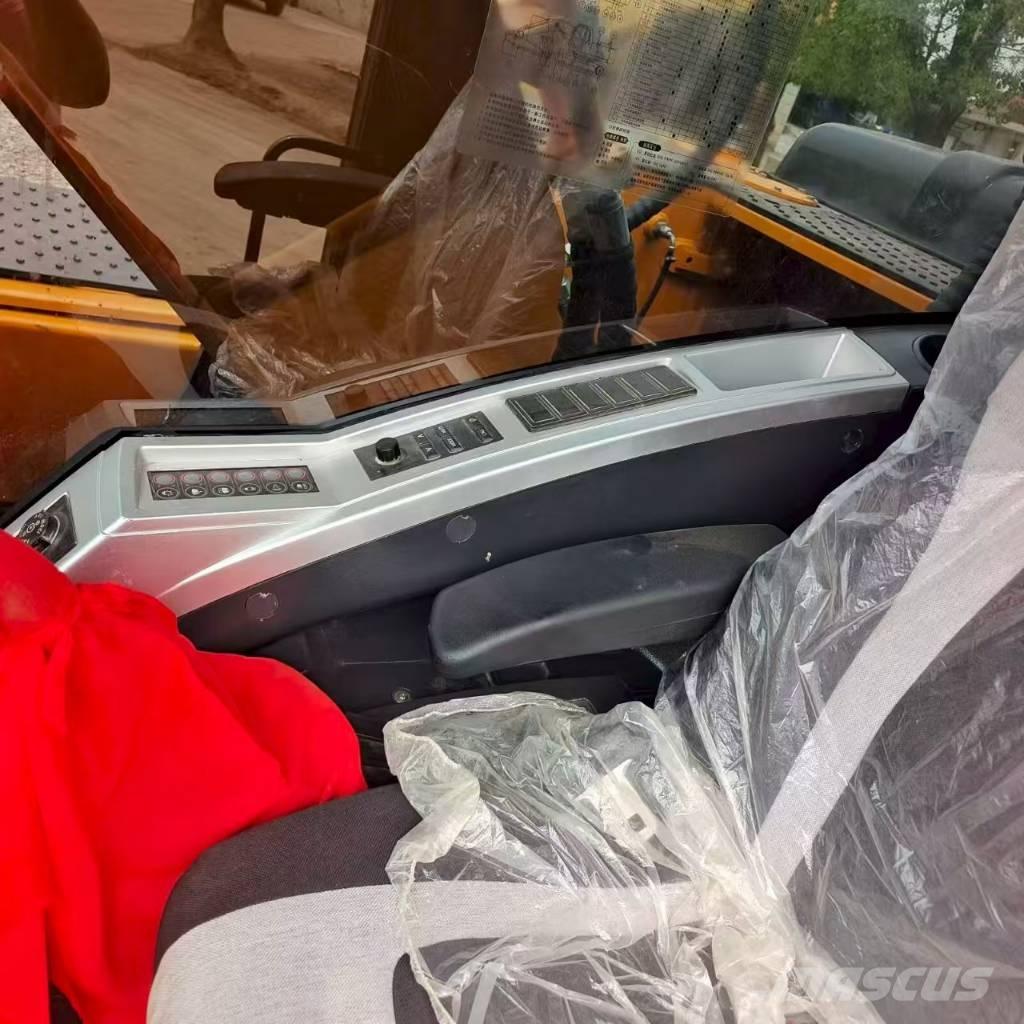 Hyundai 220LC-9S Beltegraver