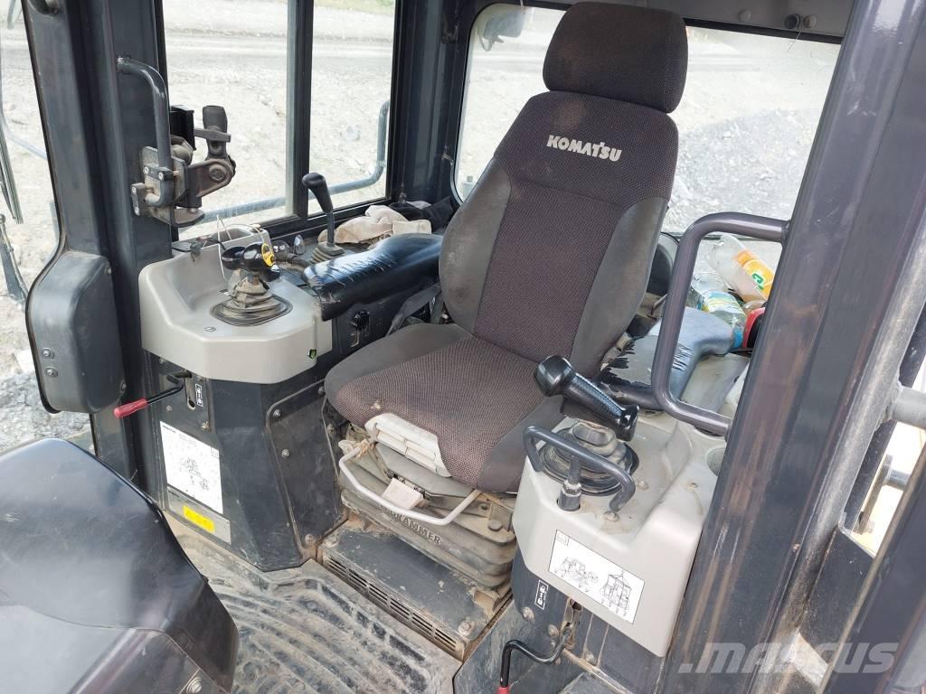 Komatsu D61PX-24 Dozere Beltegående