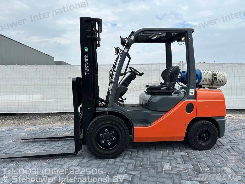 Toyota 02-8FGJF35 Propan trucker