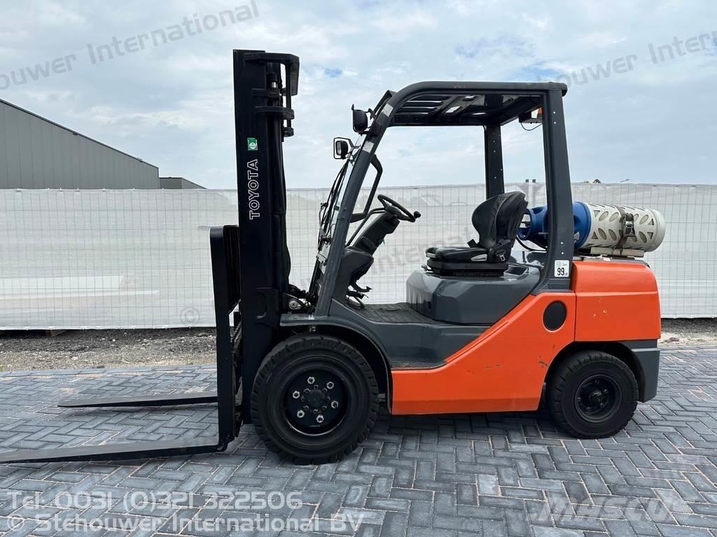 Toyota 02-8FGJF35 Propan trucker