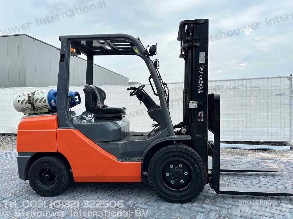 Toyota 02-8FGJF35 Propan trucker