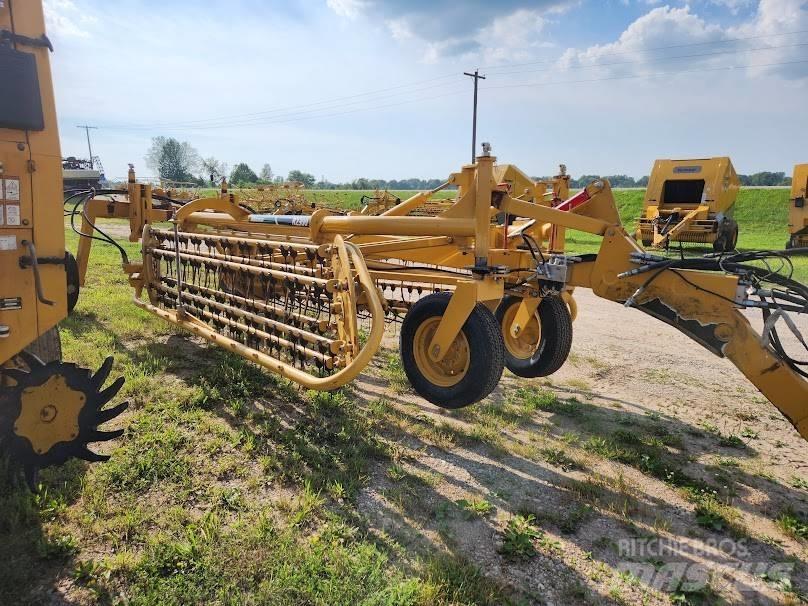 Vermeer R2300 Raker og høyvendere
