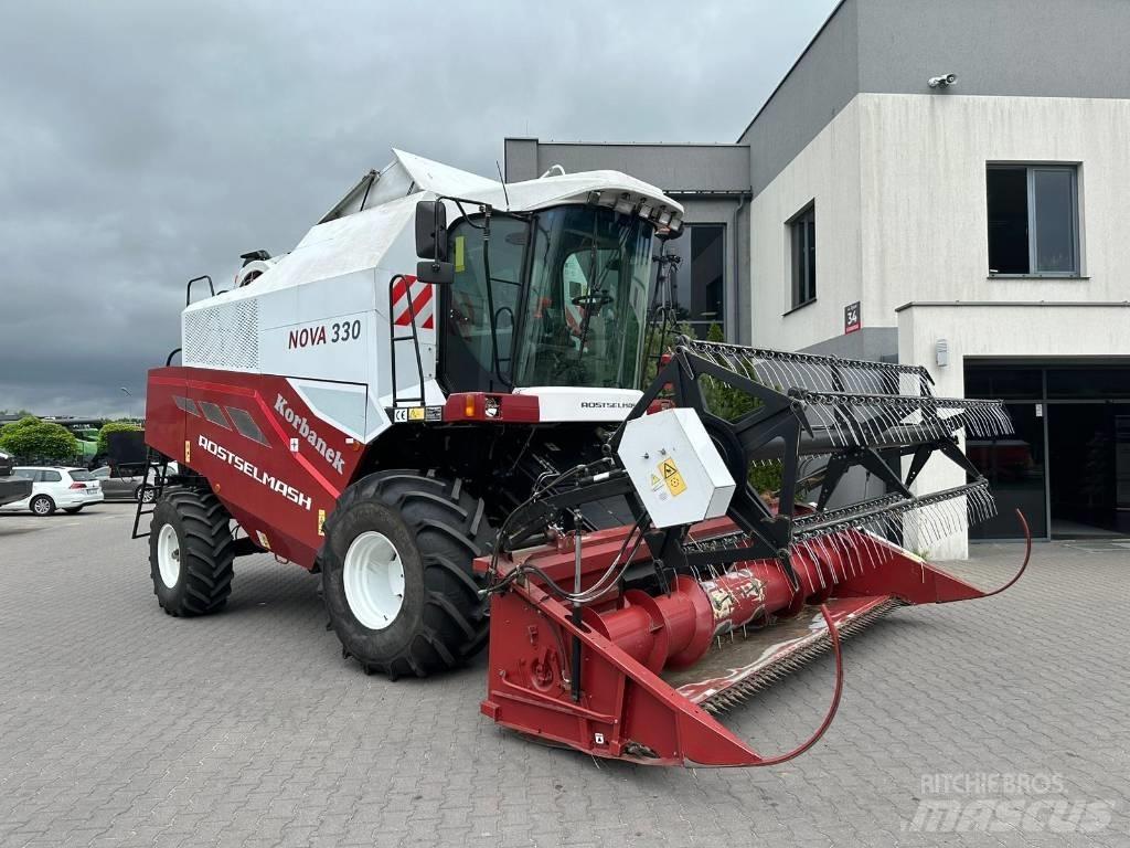 Rostselmash Nova330 Skurtreskere