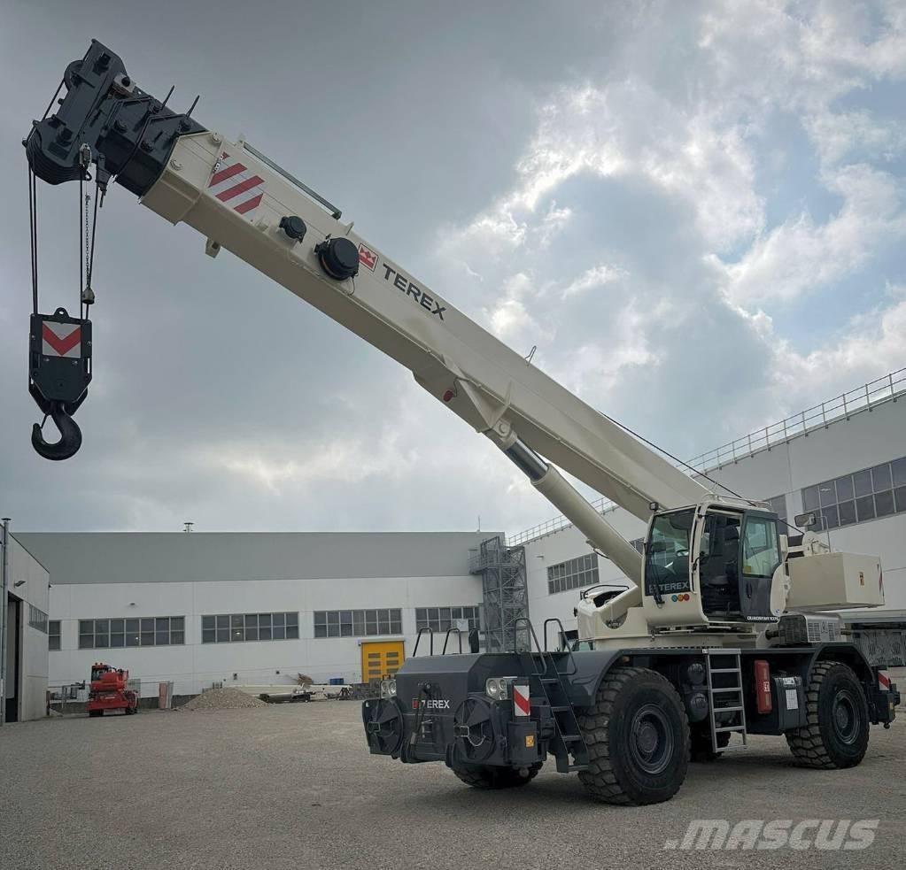 Terex Quadstar 1075 Røff terreng kraner