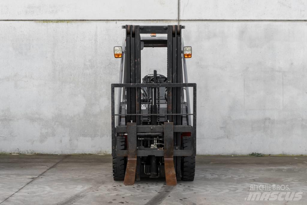 Manitou MI 25 D Diesel Trucker