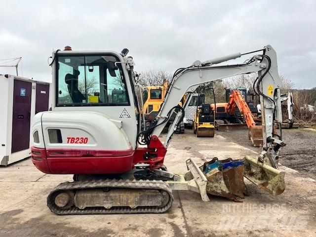 Takeuchi TB 230 Minigravere <7t