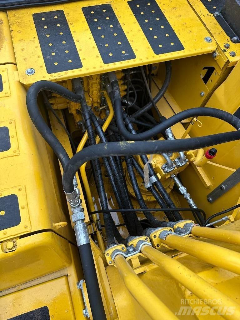 Komatsu PC 200-8 Beltegraver