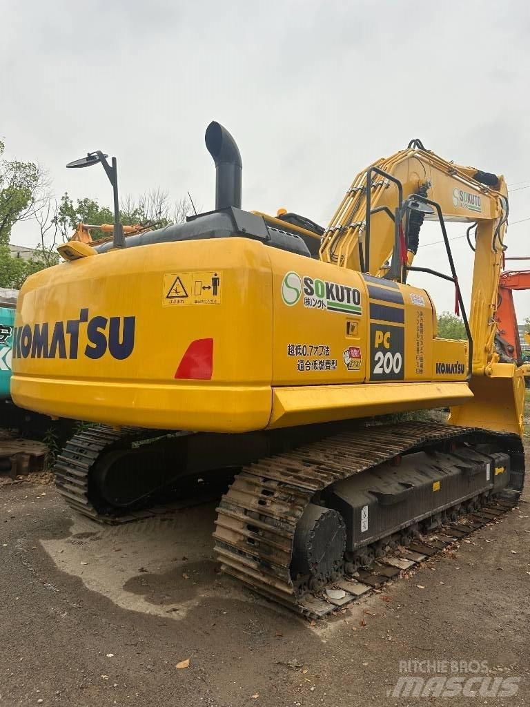 Komatsu PC 200-8 Beltegraver