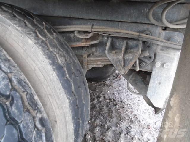 International 4900 Betongbiler