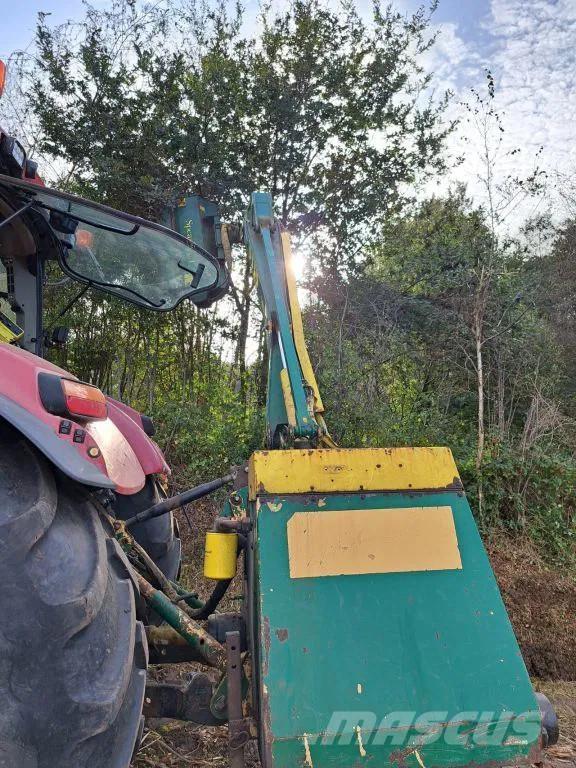 Spearhead 7000 Slåmaskiner