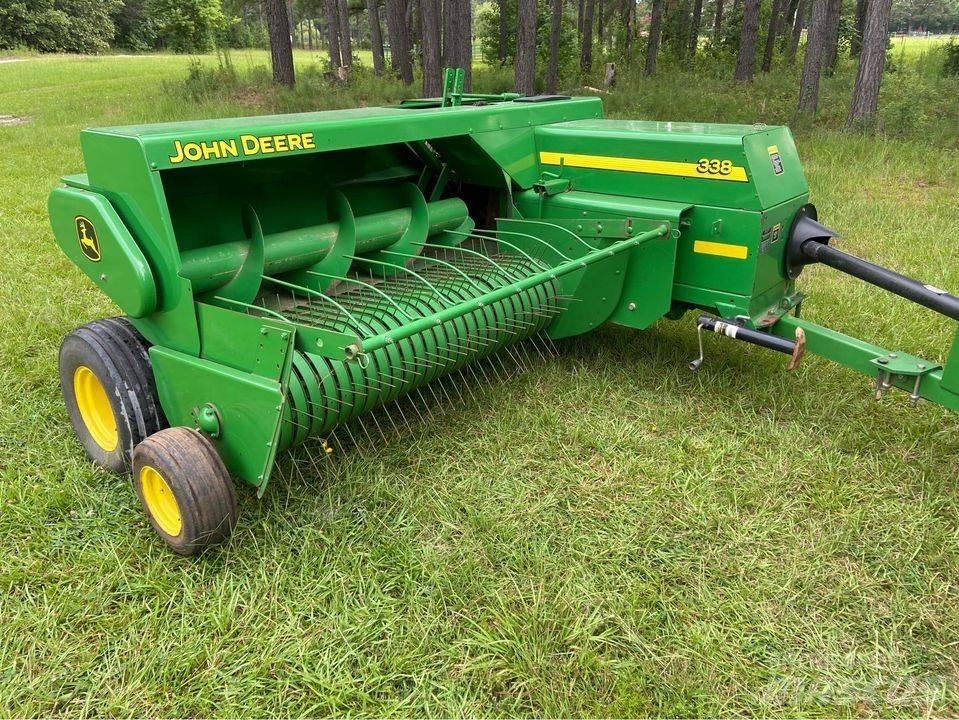 John Deere 338 Baler Firkantpresser