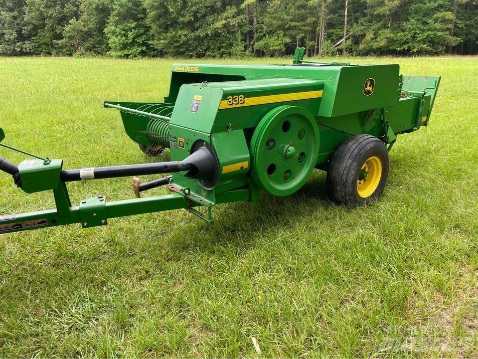 John Deere 338 Baler Firkantpresser