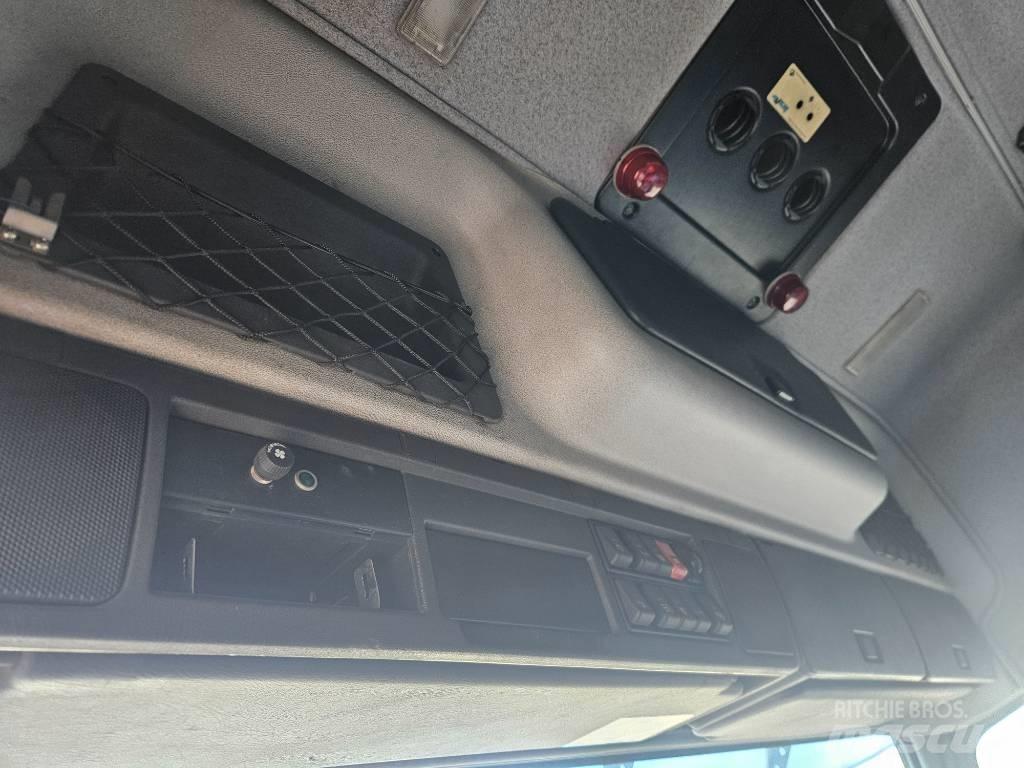 Volvo FM12 420 8x2 Kabelløft lastebiler