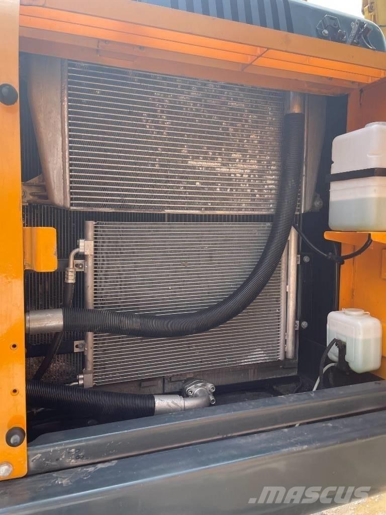 Hyundai 220LC-9S Beltegraver