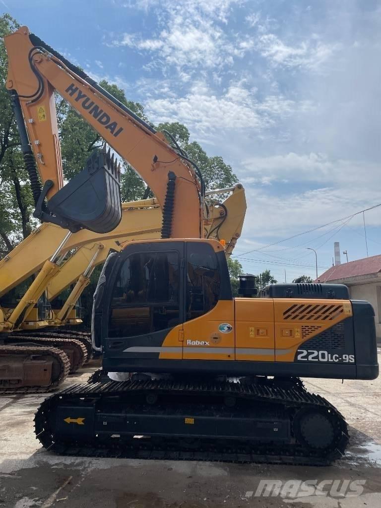 Hyundai 220LC-9S Beltegraver